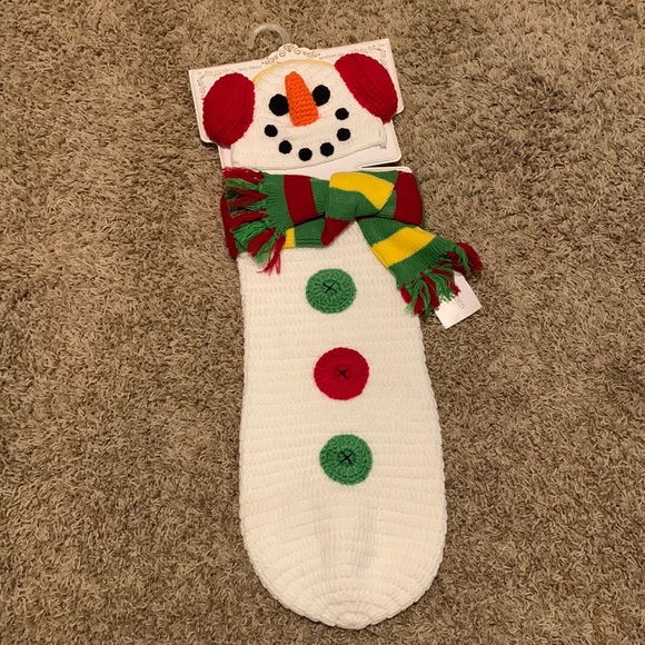 Newborn Snowman Swaddle - Picture 1 of 4